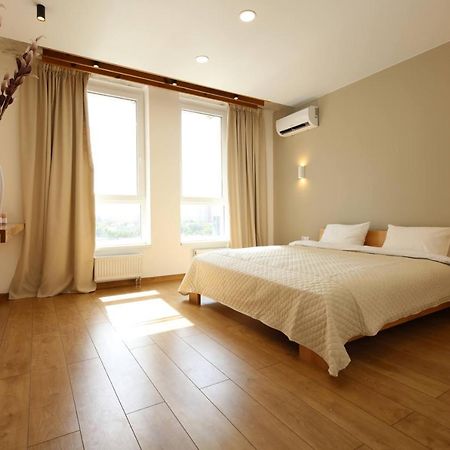 Nyvky Like Home - Nyvky Park - Apt 45 Kiev Ngoại thất bức ảnh